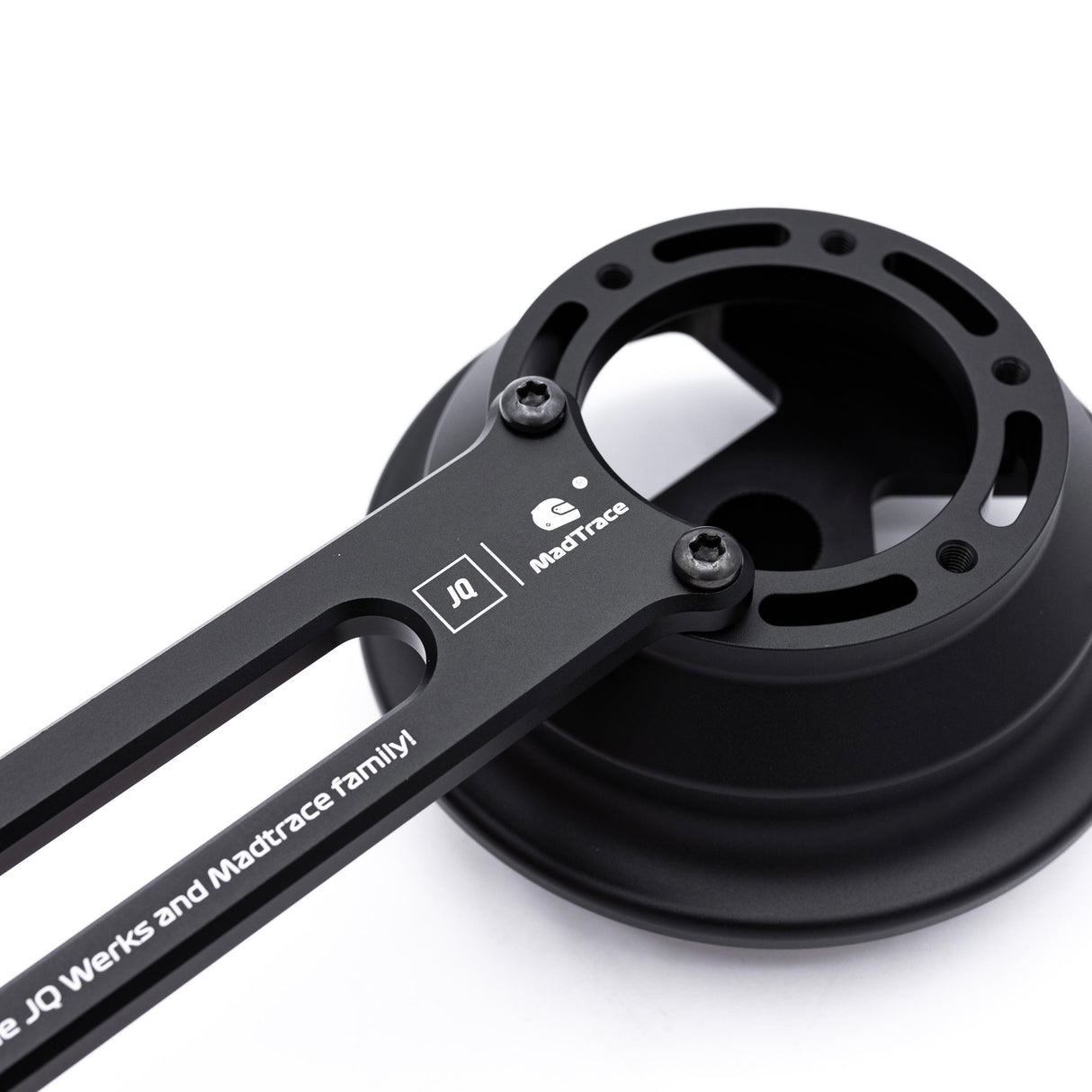 JQ Werks Madtrace® Racing Steering Wheel System For BMW E8X/E9X Chassis